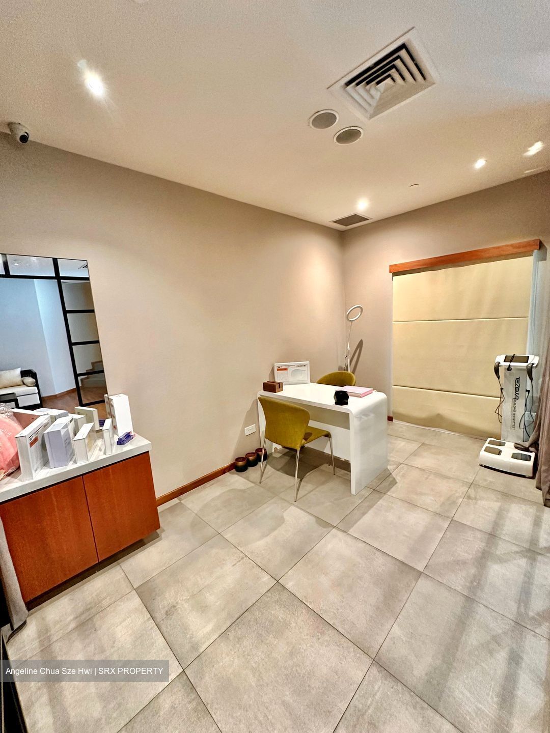 Marriott Hotel, Singapore (D9), Retail #498155731